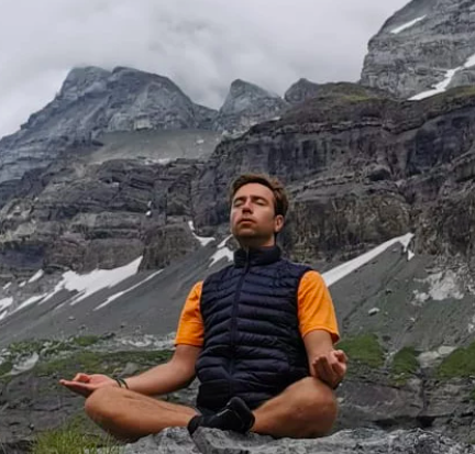 Mantra Meditation with Romain